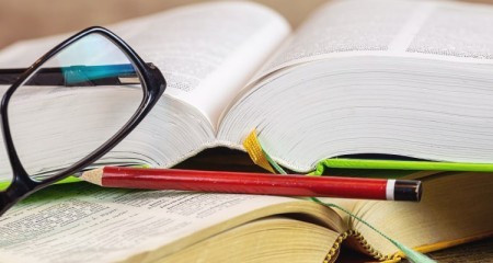 Друк підручників і навчальної літератури – переваги індивідуального виготовлення